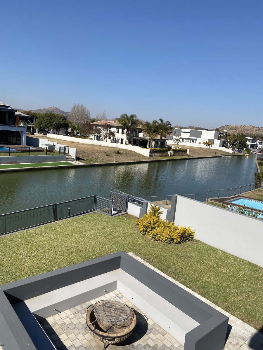5 Bedroom Property for Sale in The Islands Estates North West